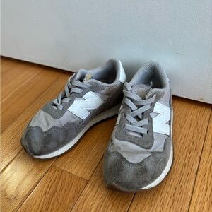 New Balance Gray and White Athletic sneakers gender neutral - gently used